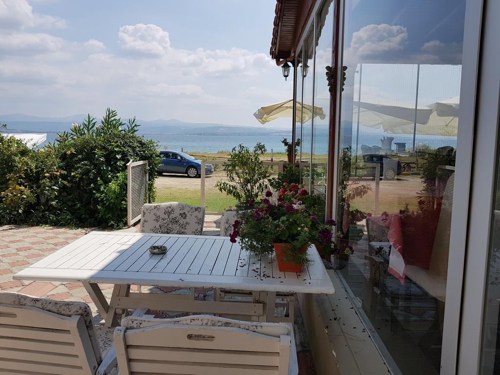 Flora Hotel Burhanli Экстерьер фото